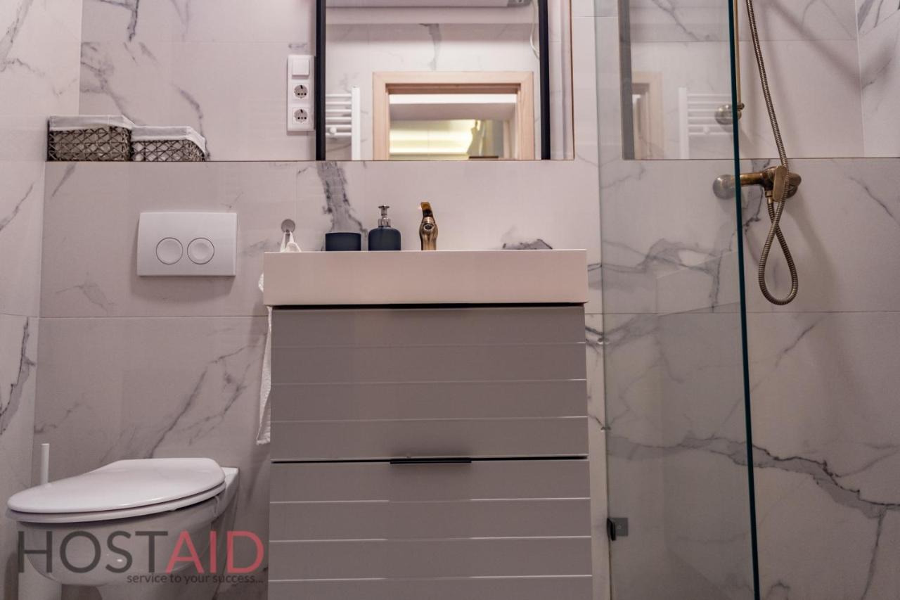 M10 Apartment - Hostaid Budapest Eksteriør bilde